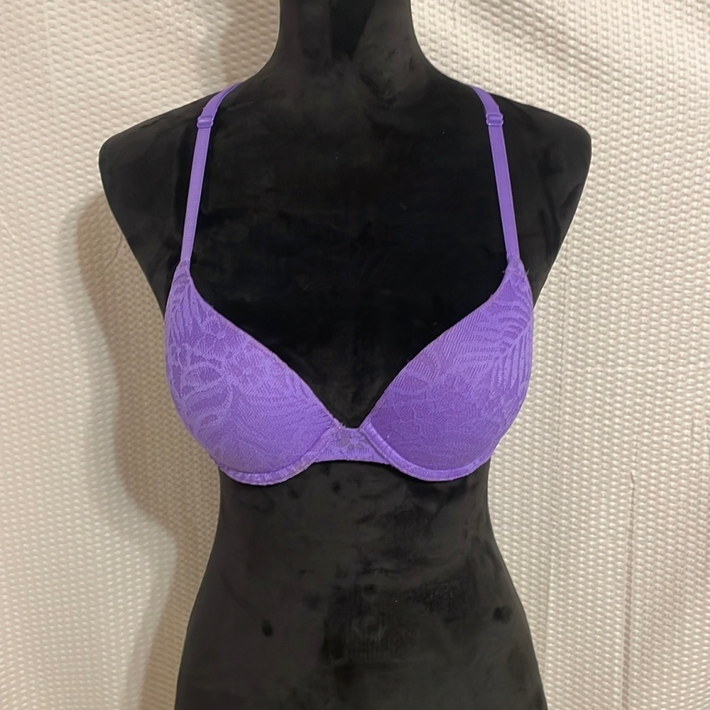 PINK Victoria’s Secret purple push-up bra size 32B